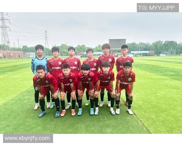 广州足球队在足球团队协作排行榜中荣登第4名展现出强大团队精神与默契配合